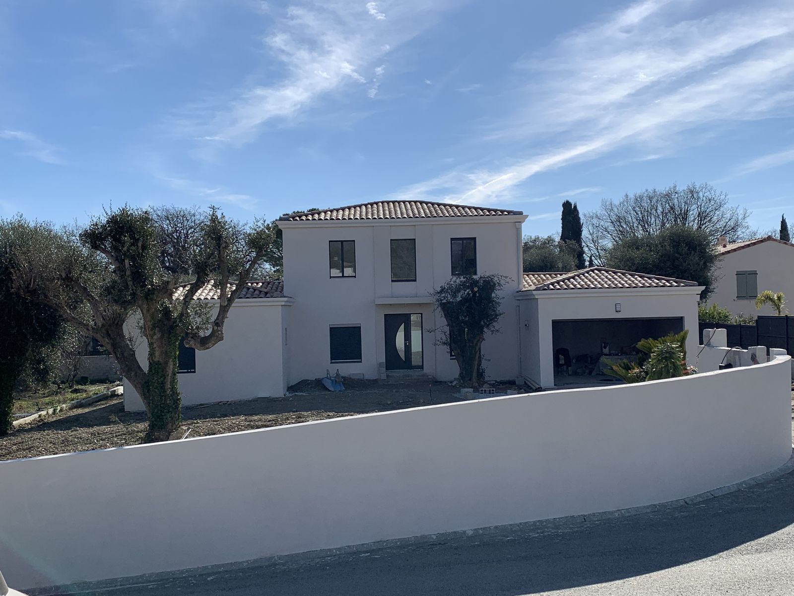 Villa blanche et oliviers — CIME, Alpes-Maritimes