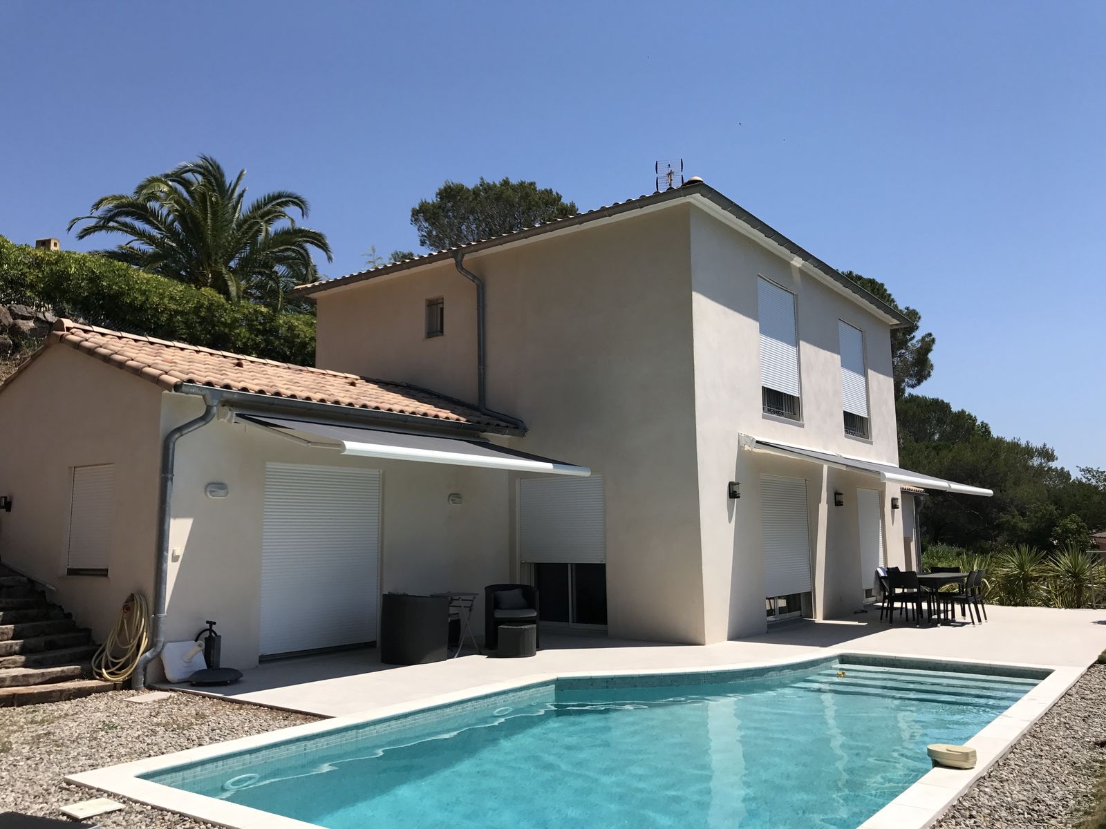Villa et piscine, ensemble livré — CIME, Alpes-Maritimes